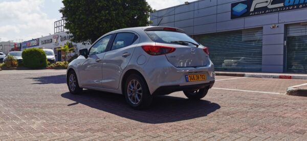 ⁦מאזדה 2 Dynamic שנת 2023⁩ – תמונה ⁦6⁩