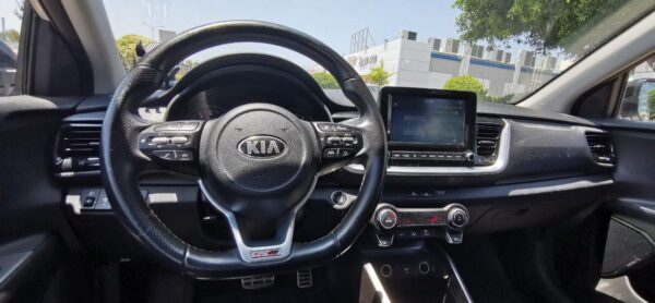 ⁦קיה סטוניק GT 2021⁩ – תמונה ⁦8⁩