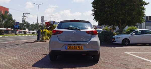 ⁦מאזדה 2 Dynamic שנת 2023⁩ – תמונה ⁦10⁩