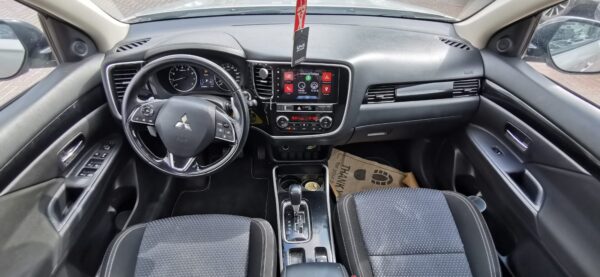 ⁦מיצובישי אאוטלנדר 2019⁩ – תמונה ⁦6⁩